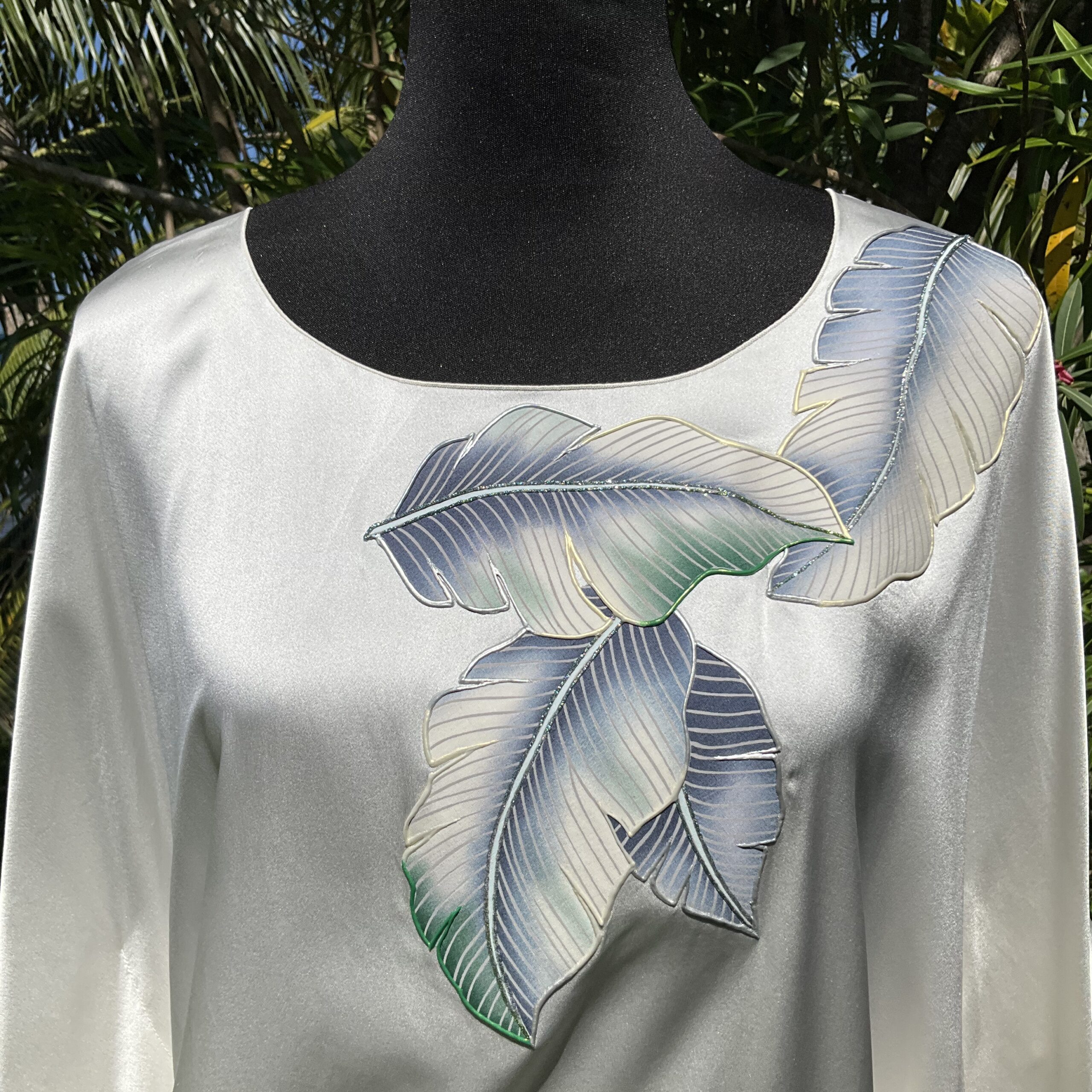 Nos collections exclusives 17 Detail tunique soie