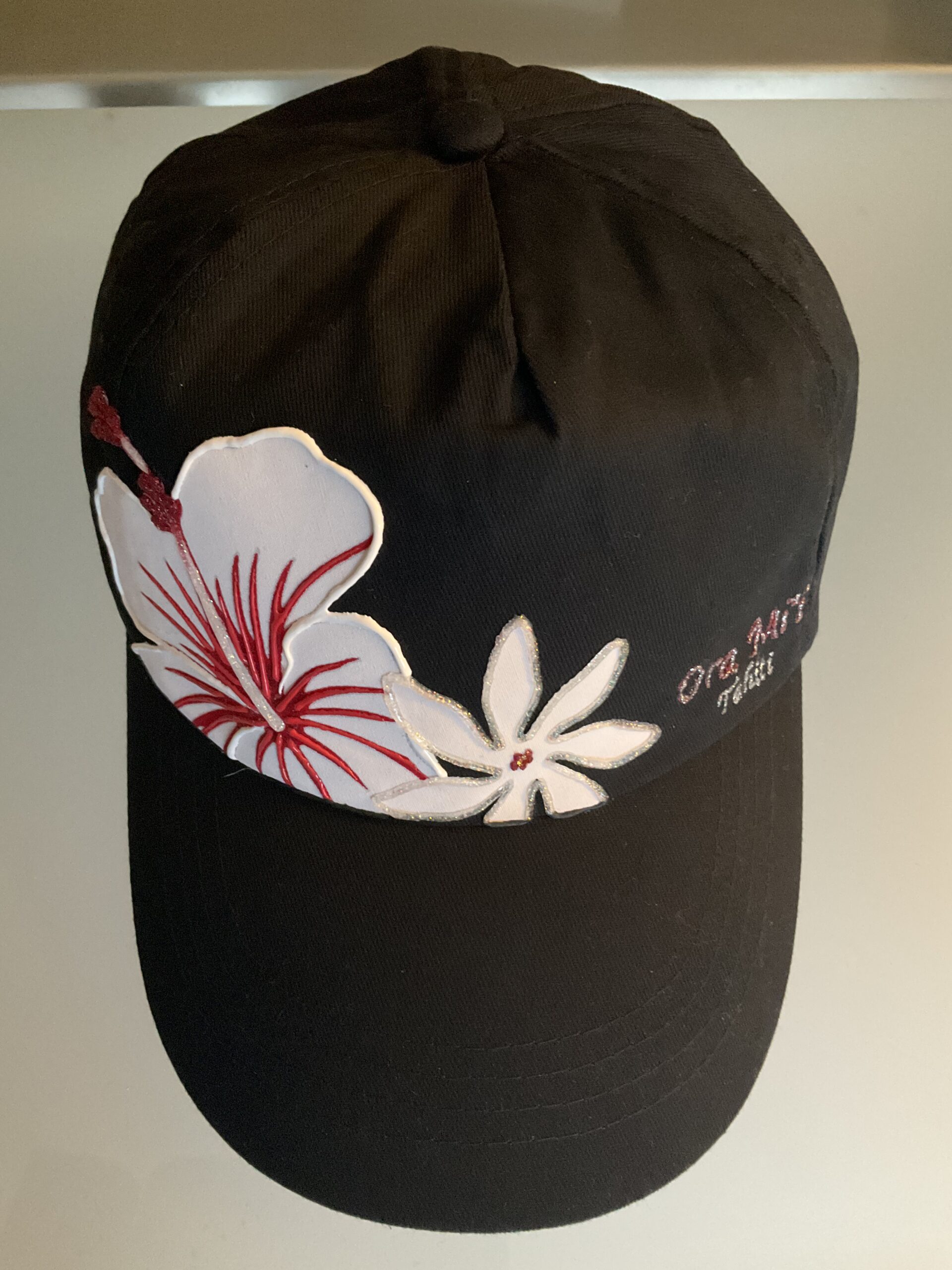 Casquette Hibiscus blanc Black dessus