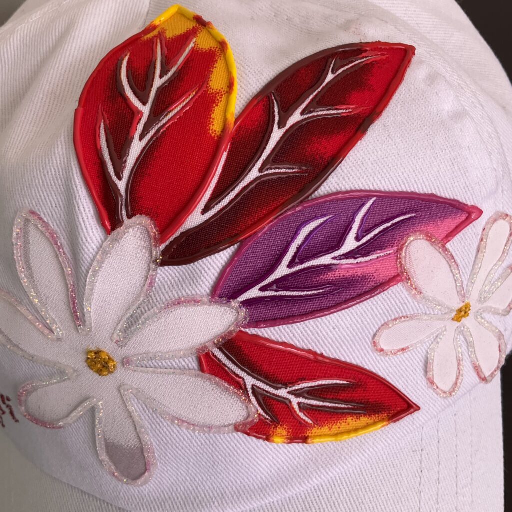 Casquette Red Tiare White motif proche