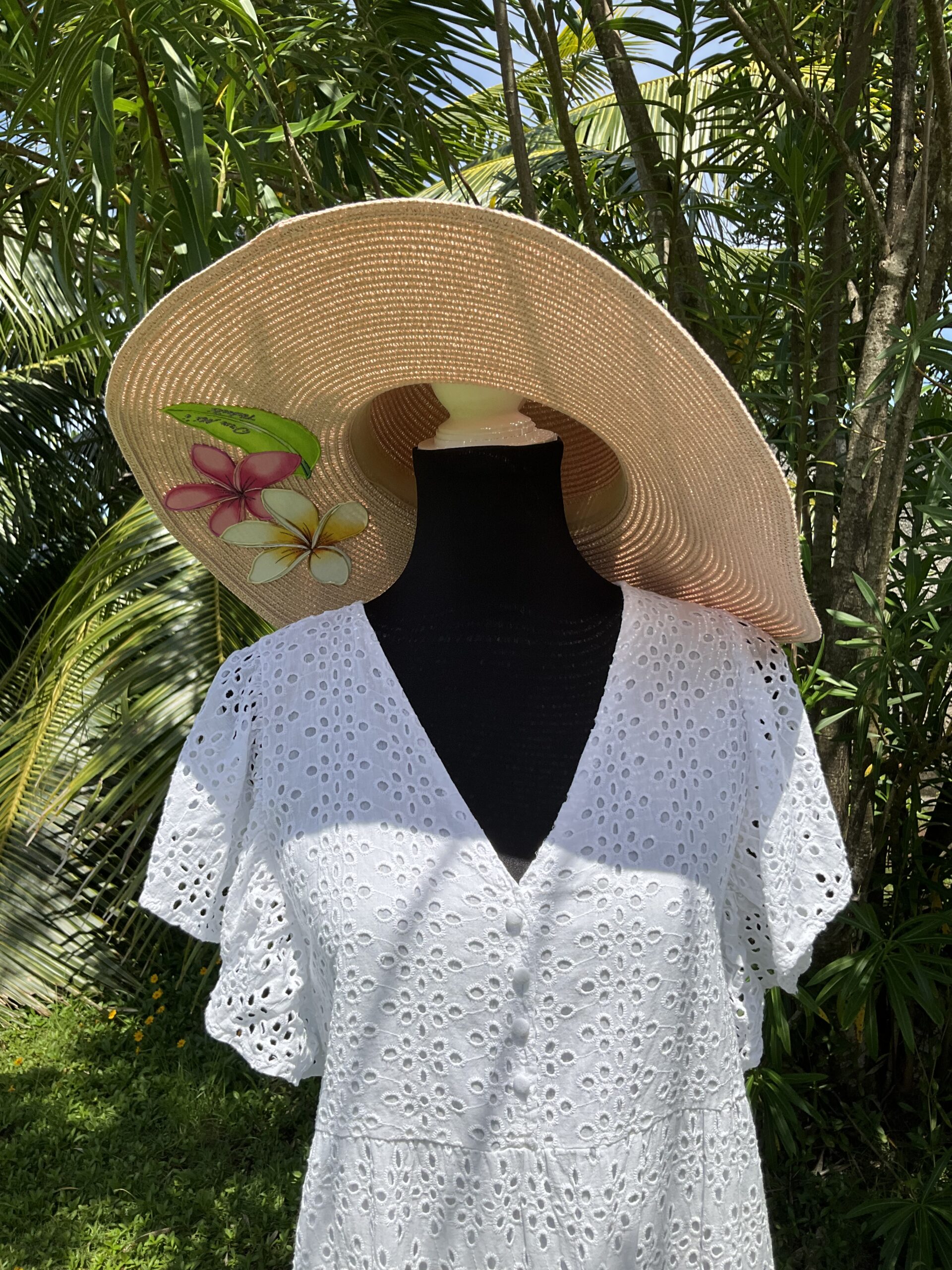 Chapeau Honeymoon face