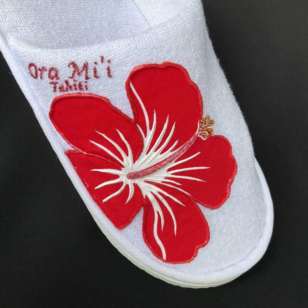 Hibiscus red pantoufles grosse fleur