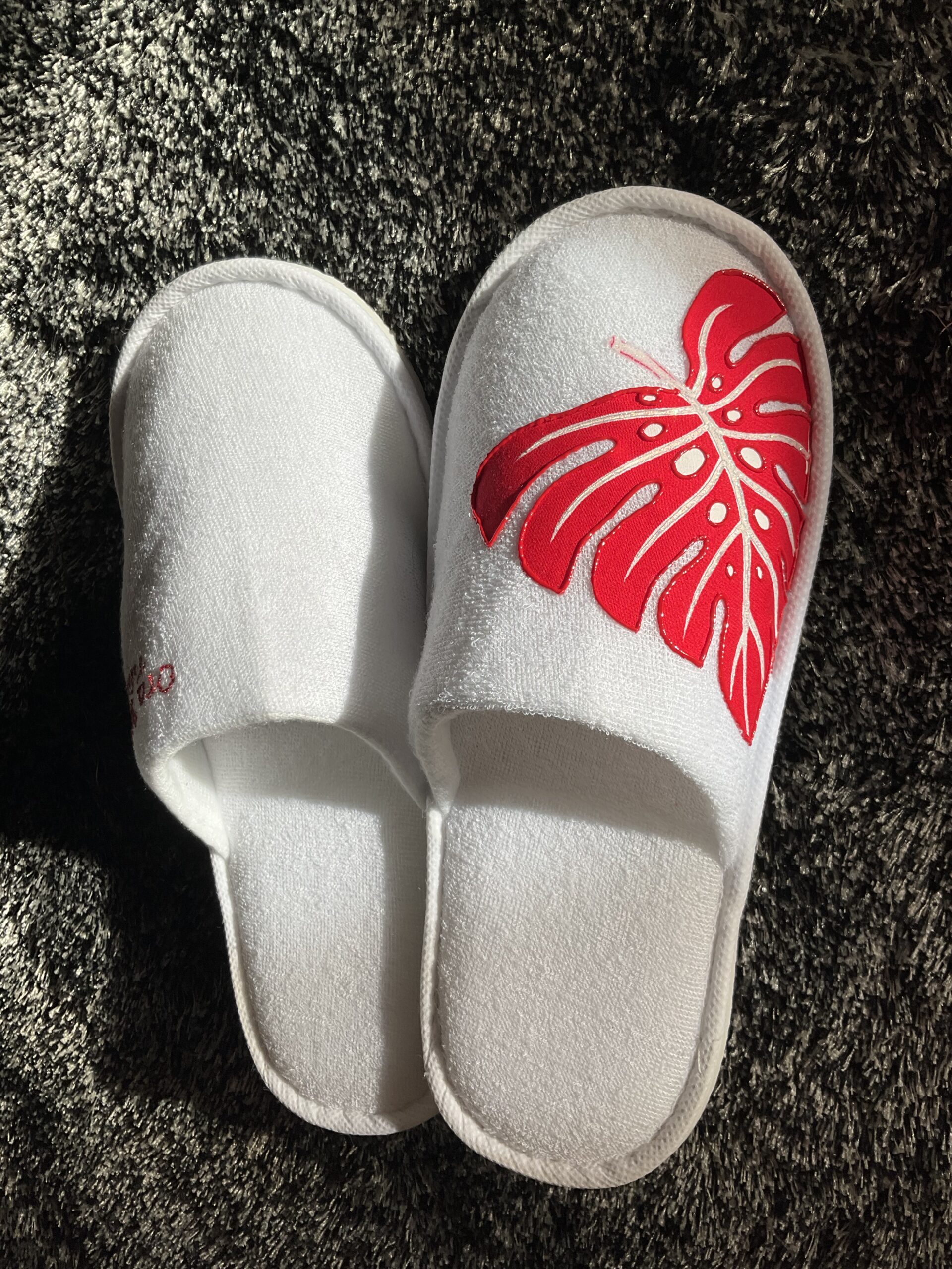 Pantoufles Ape white rouge haut