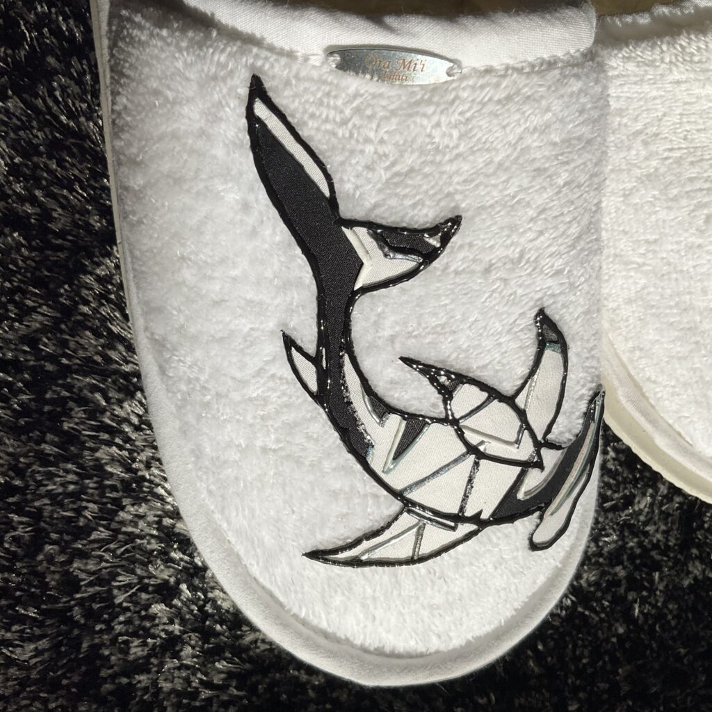 Pantoufles Shark White motif bas