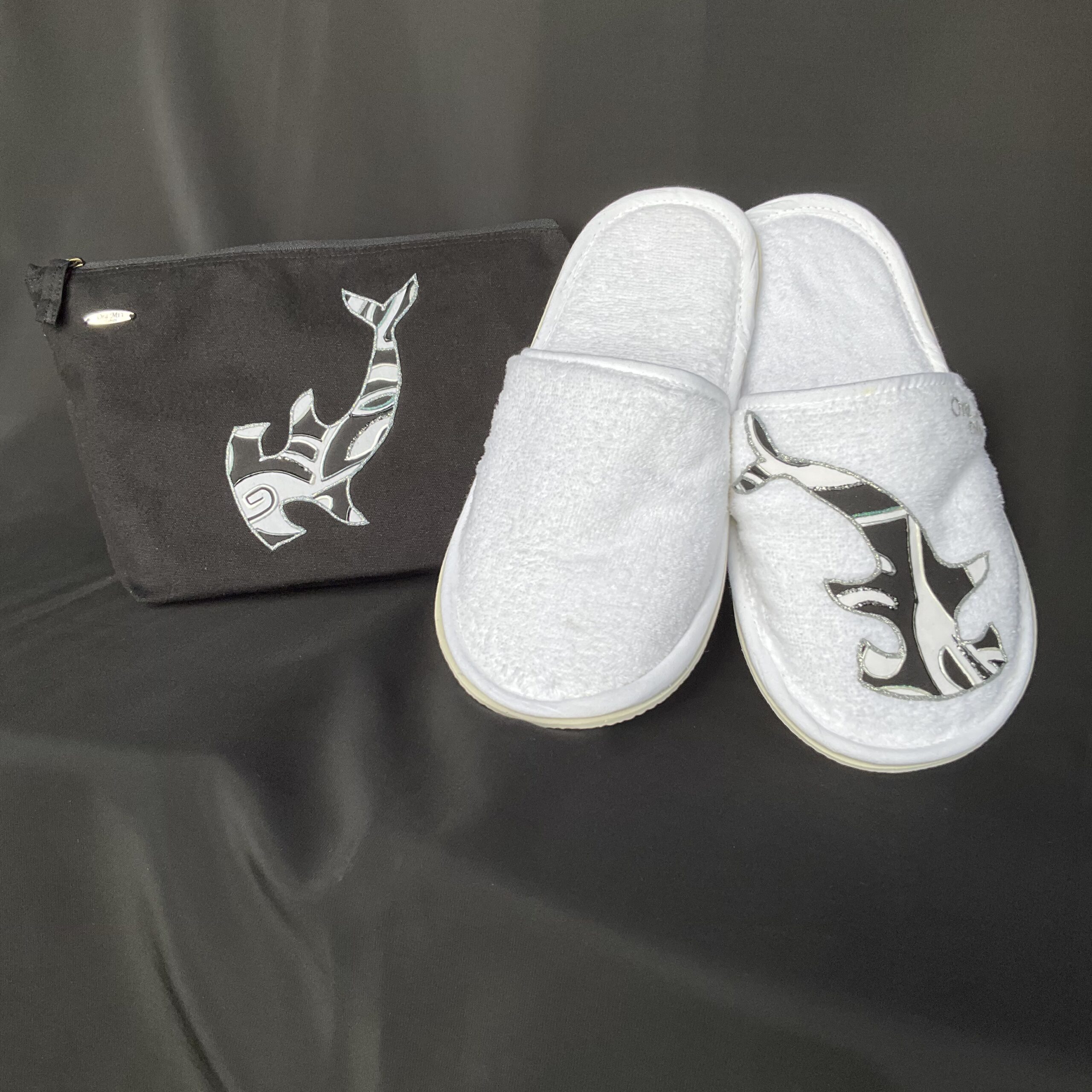 Nos collections exclusives 22 Pochette Sea Shark Black