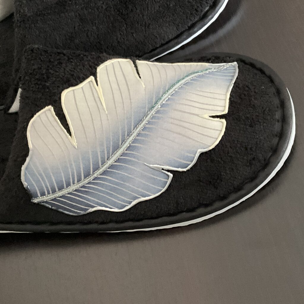 Détail motif Pantoufles Leaf Black