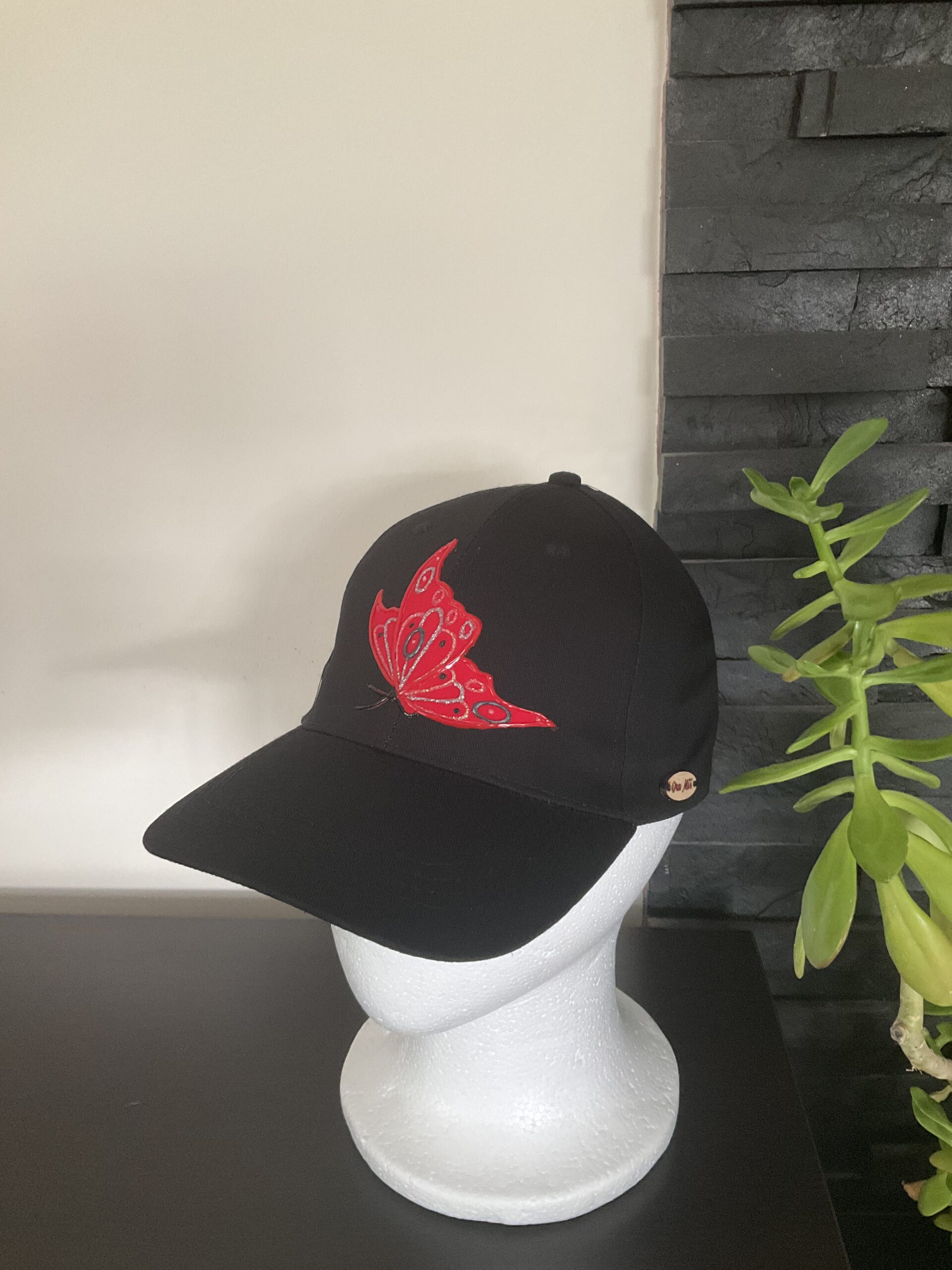 Casquette Papillon Red Black profil