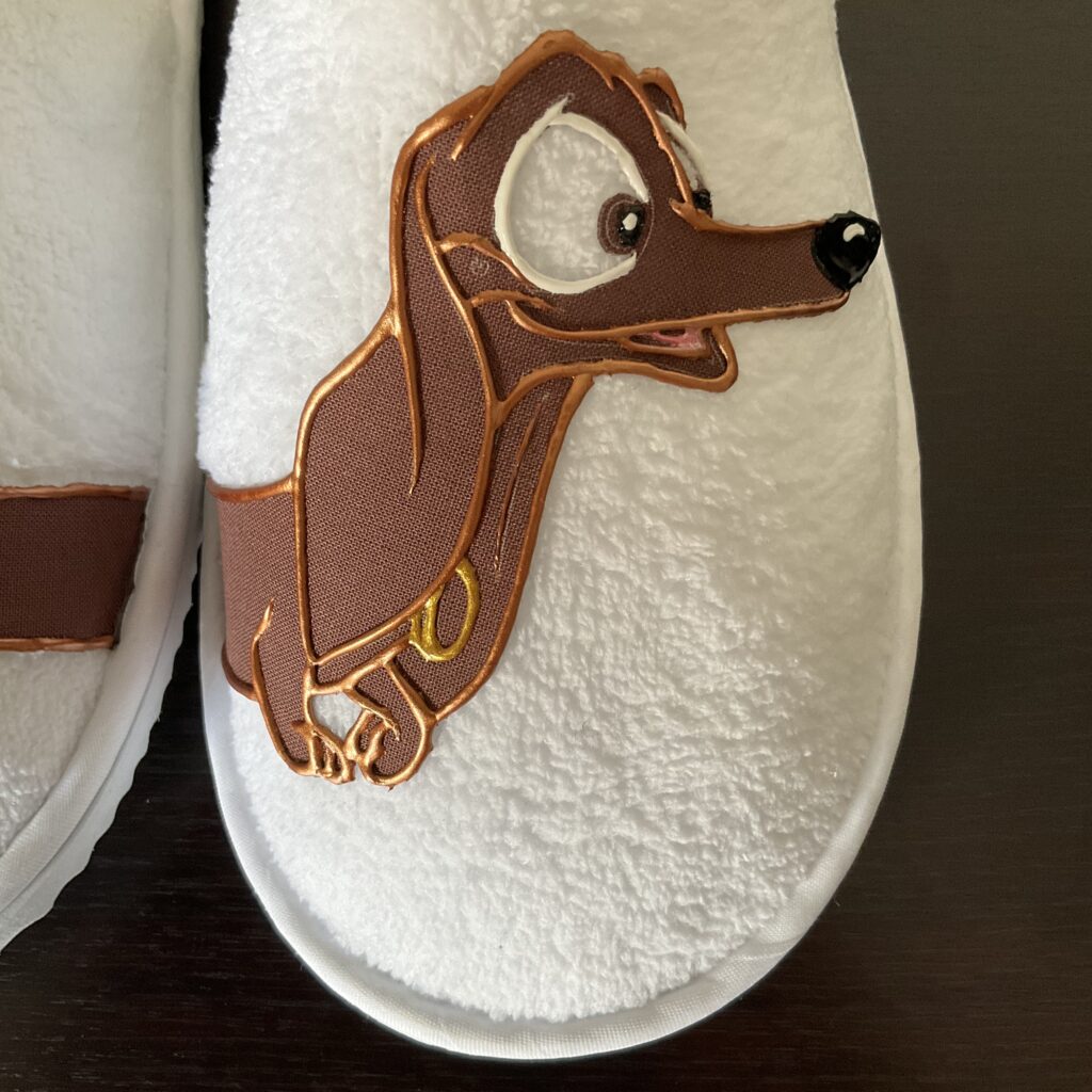 Pantoufles Dog White motif