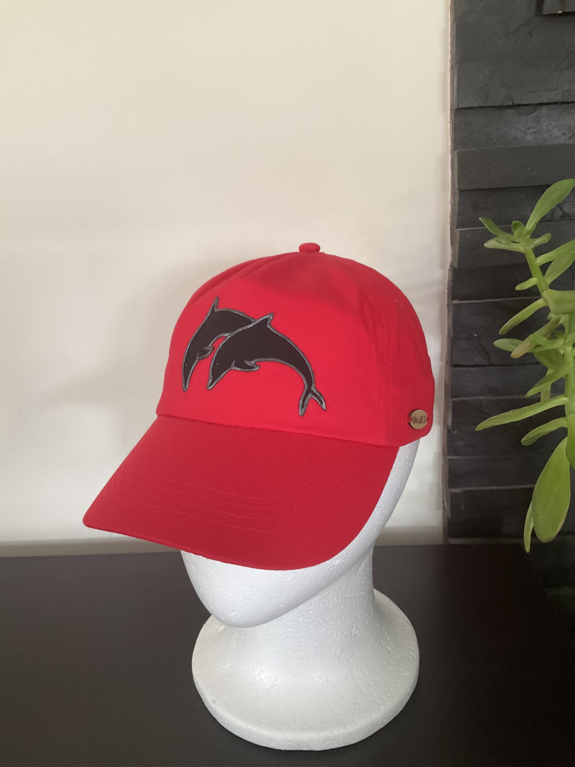 Casquette Dauphin Black Red dessus
