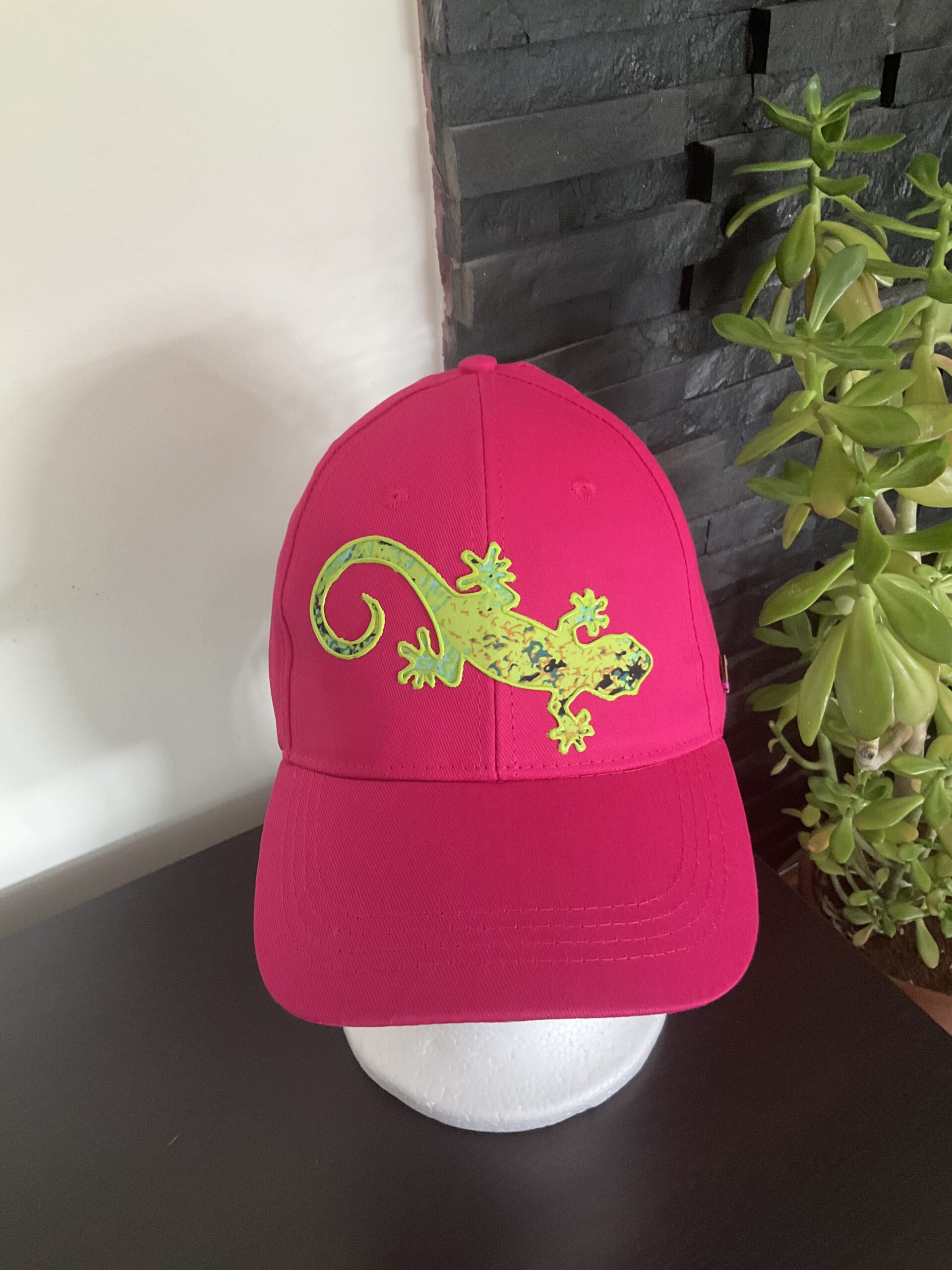 Casquette Gecko Green Pink dessus
