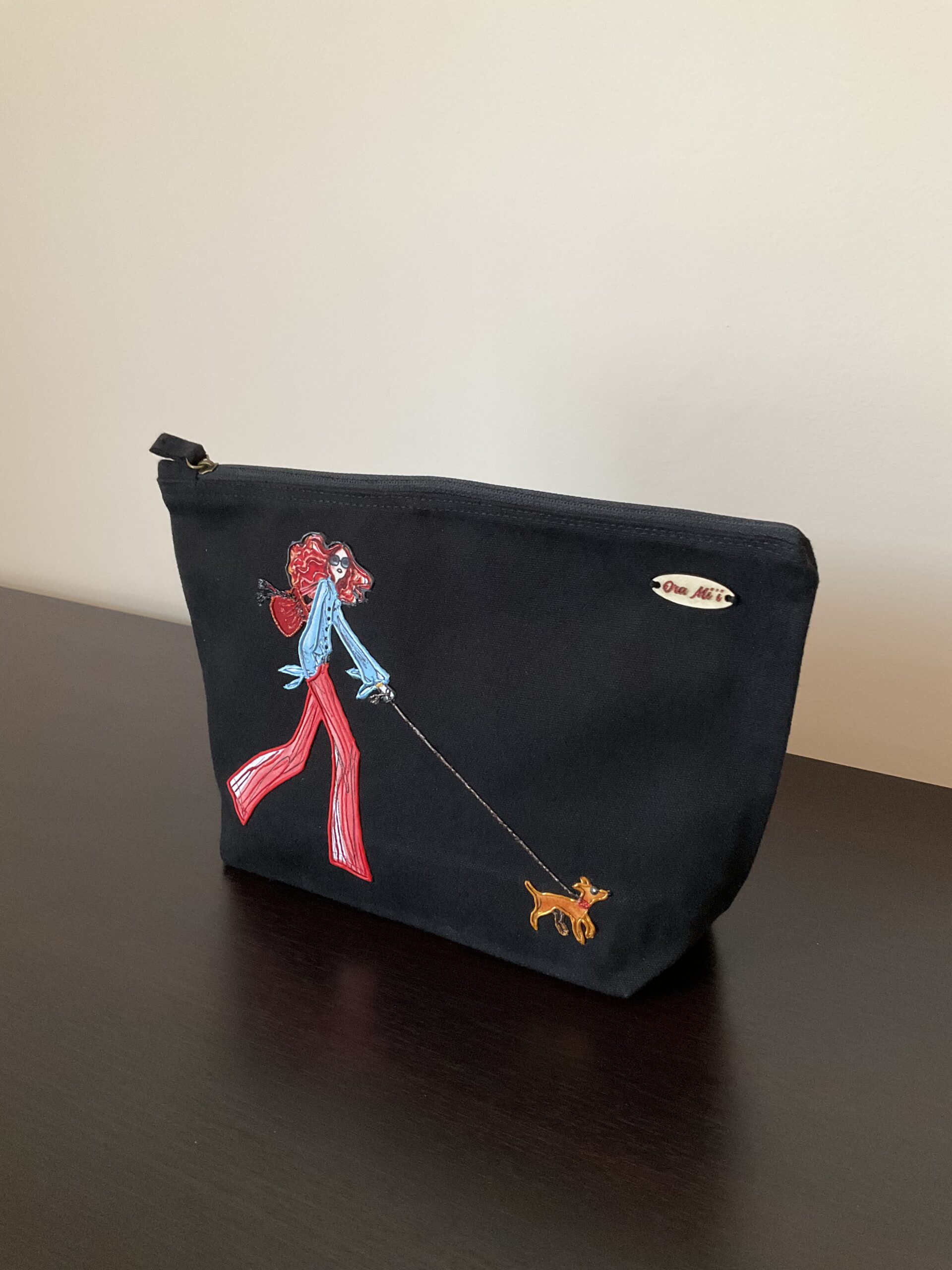 Pochette Girly Black cote
