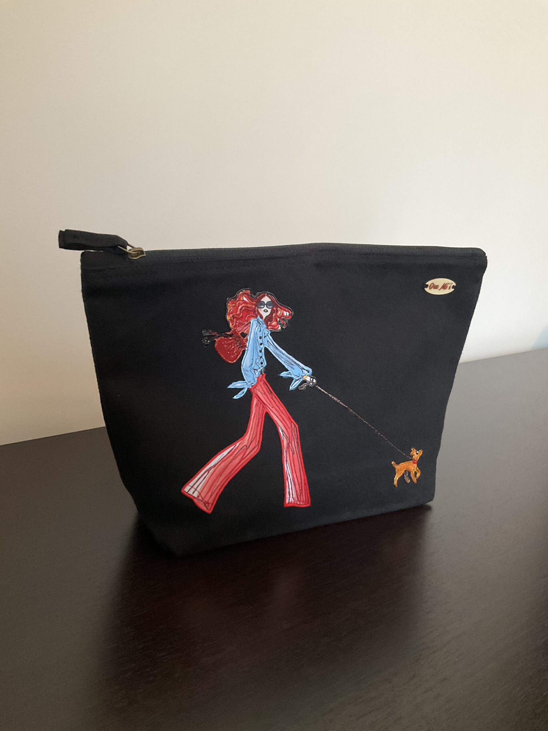 Pochette Girly Black profil